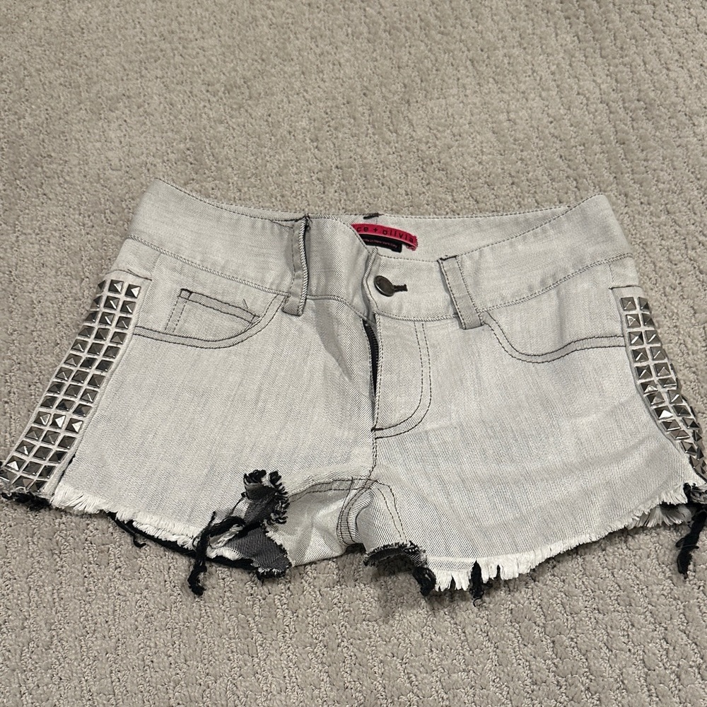 Alice+Olivia Studded Gray Denim Shorts Size 24